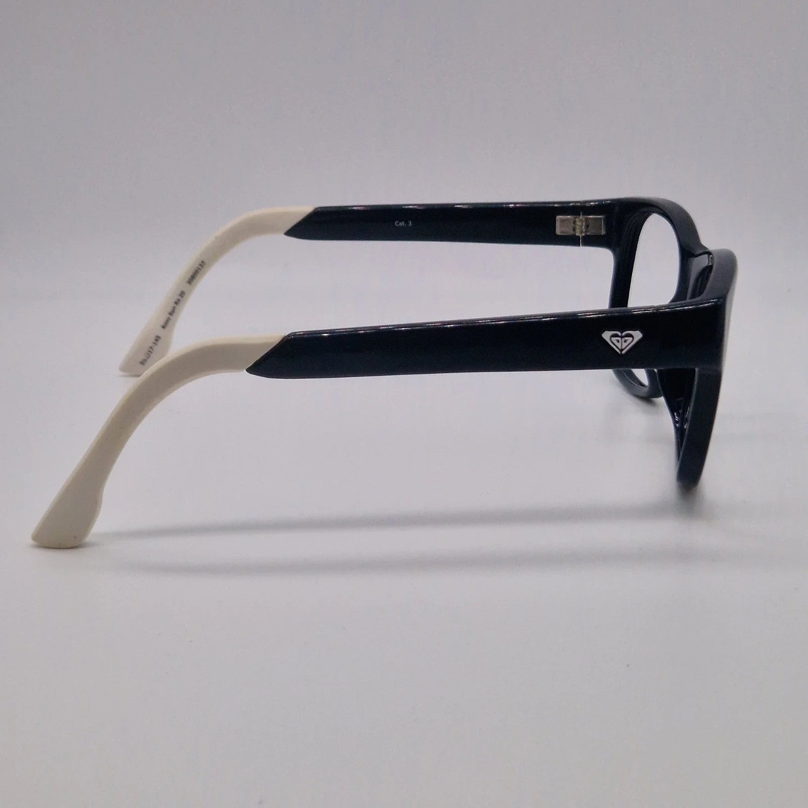 Specsavers Roxy Sun Rx 20 30800137 Black - Eyeglasses frames