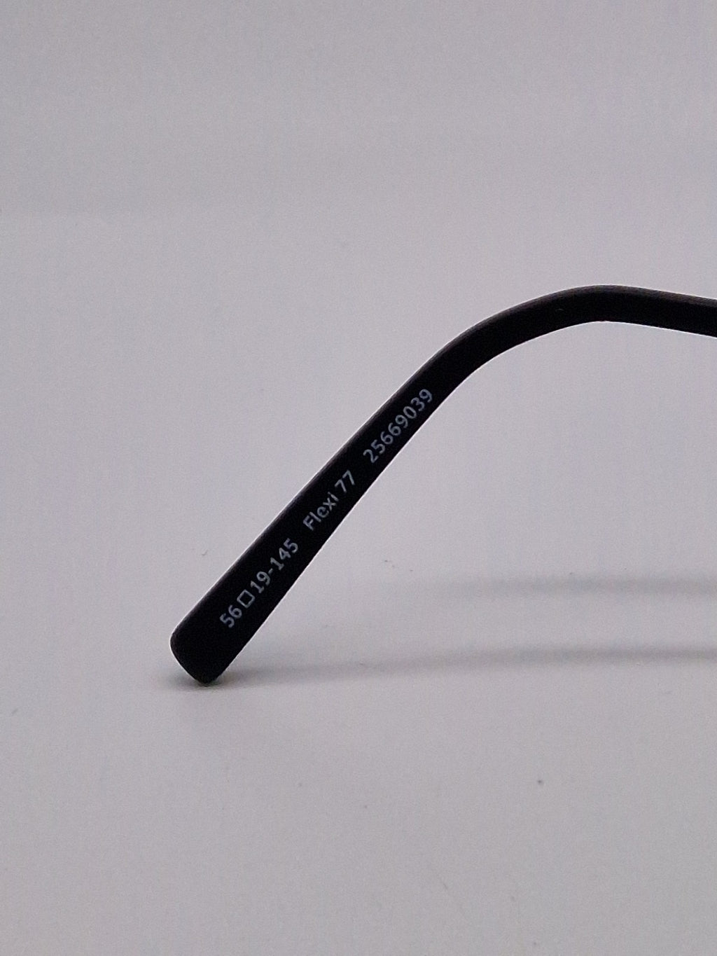 Specsavers Flexi 77 25669039 Black - Eyeglasses frames